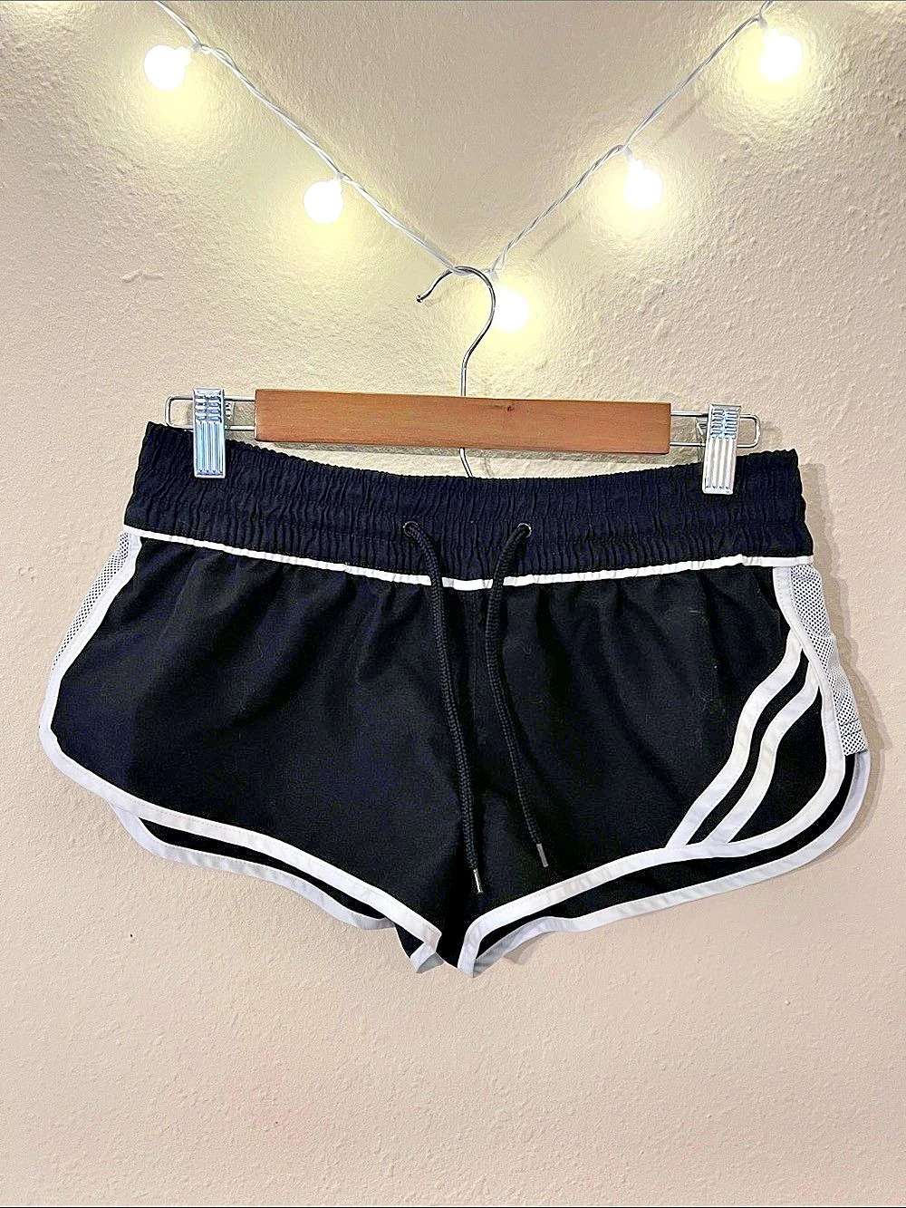 No Boundaries Y2K Low Waist Athletic Short Shorts Black & White Size Medium